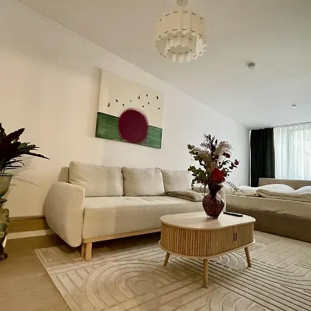 아파트 Bright And Comfortable For 4 People Irrel